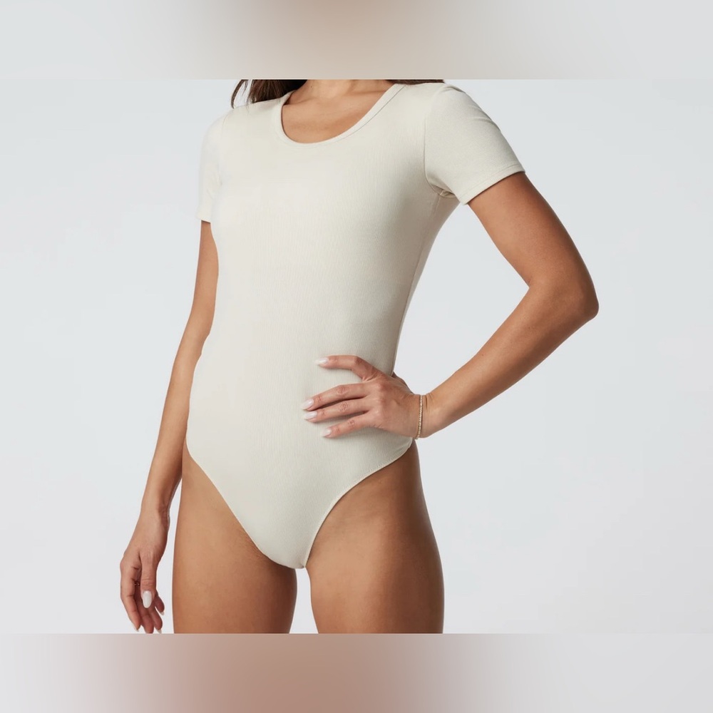 Vuori Short Sleeve Pose Bodysuit